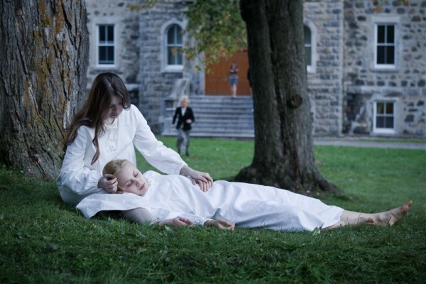 mothdiariesstills (7)